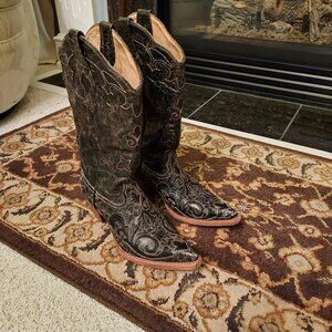 One pair of Ladies Corral Vintage Boots